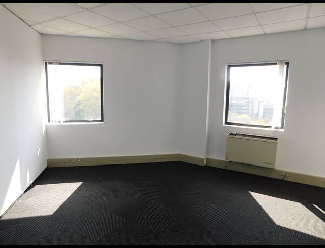 542M² OFFICE TO LET IN PARKTOWN